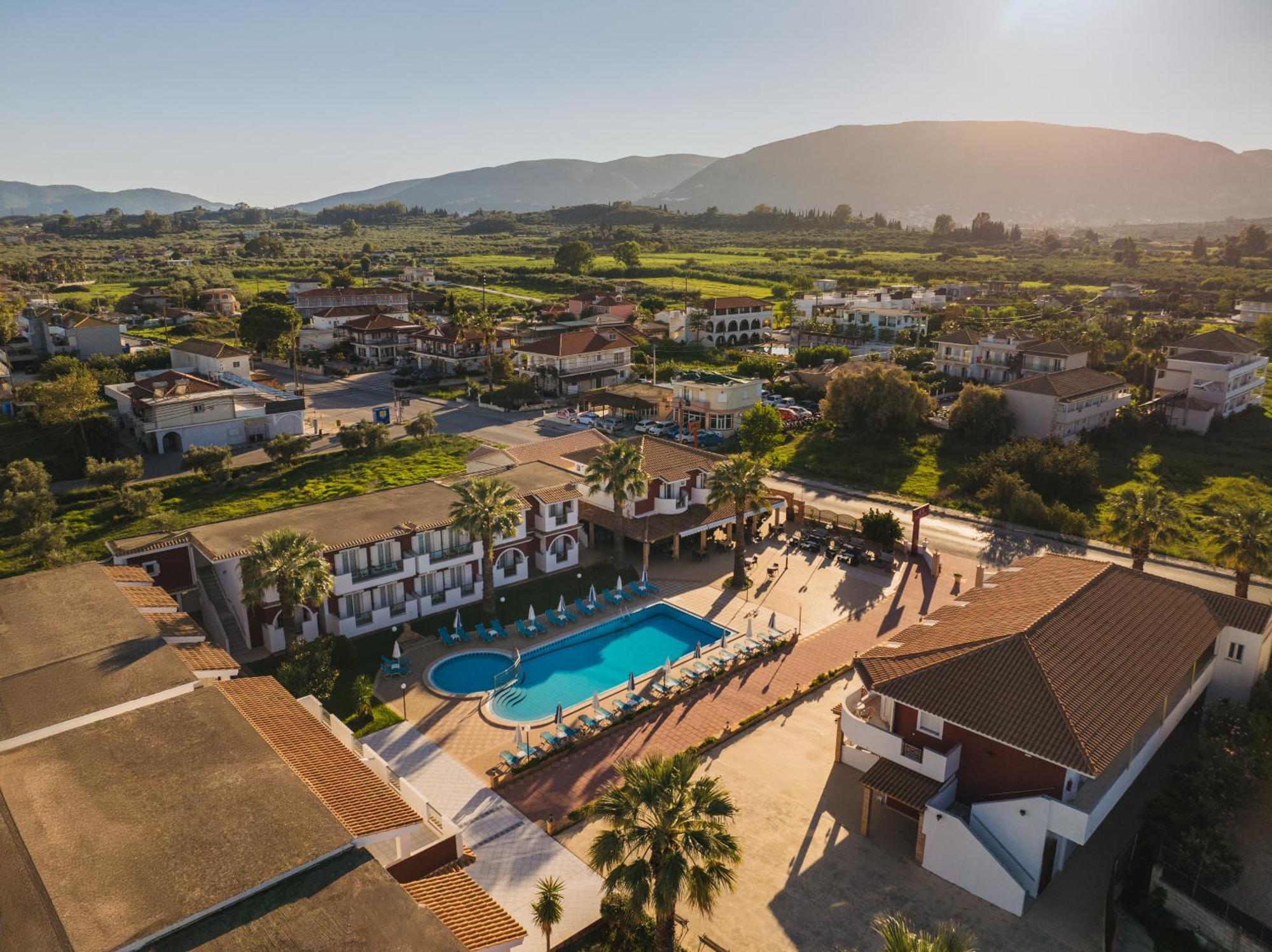 Yakinthos Hotel Лаганас Экстерьер фото